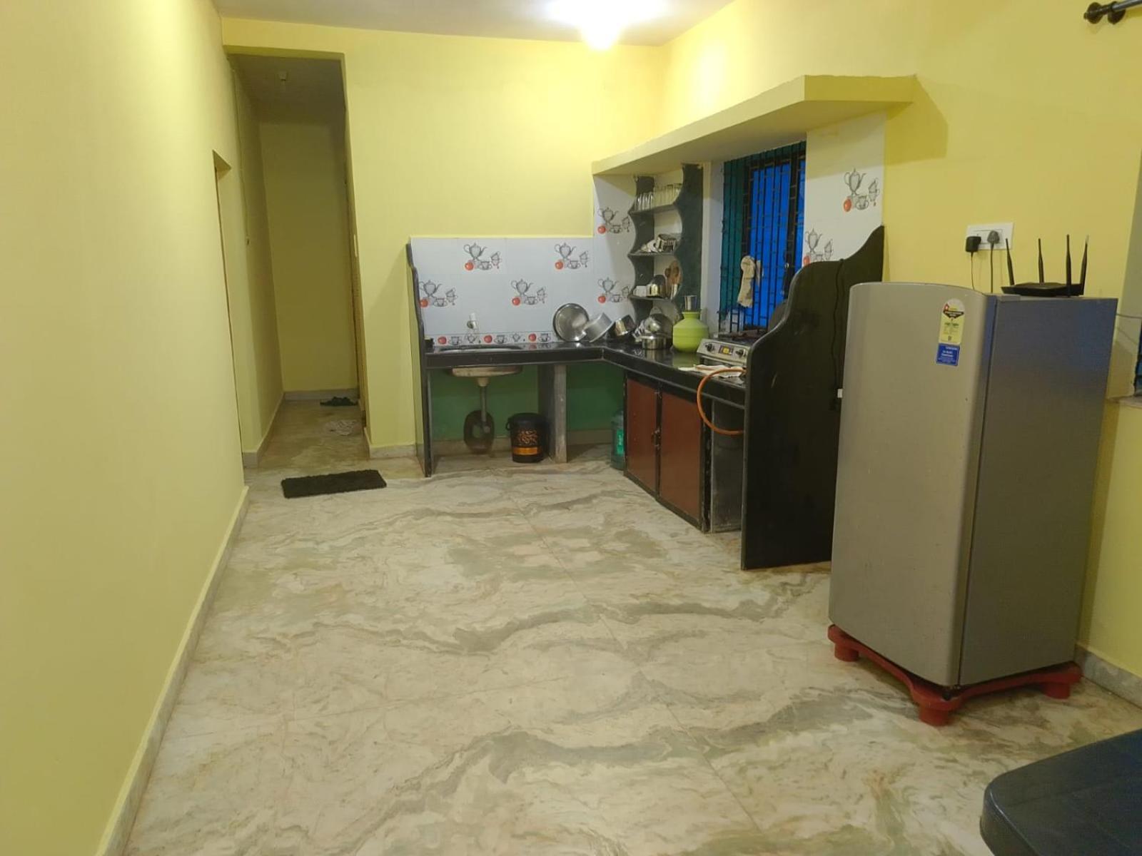 One Love Guest House Morjim Exterior photo
