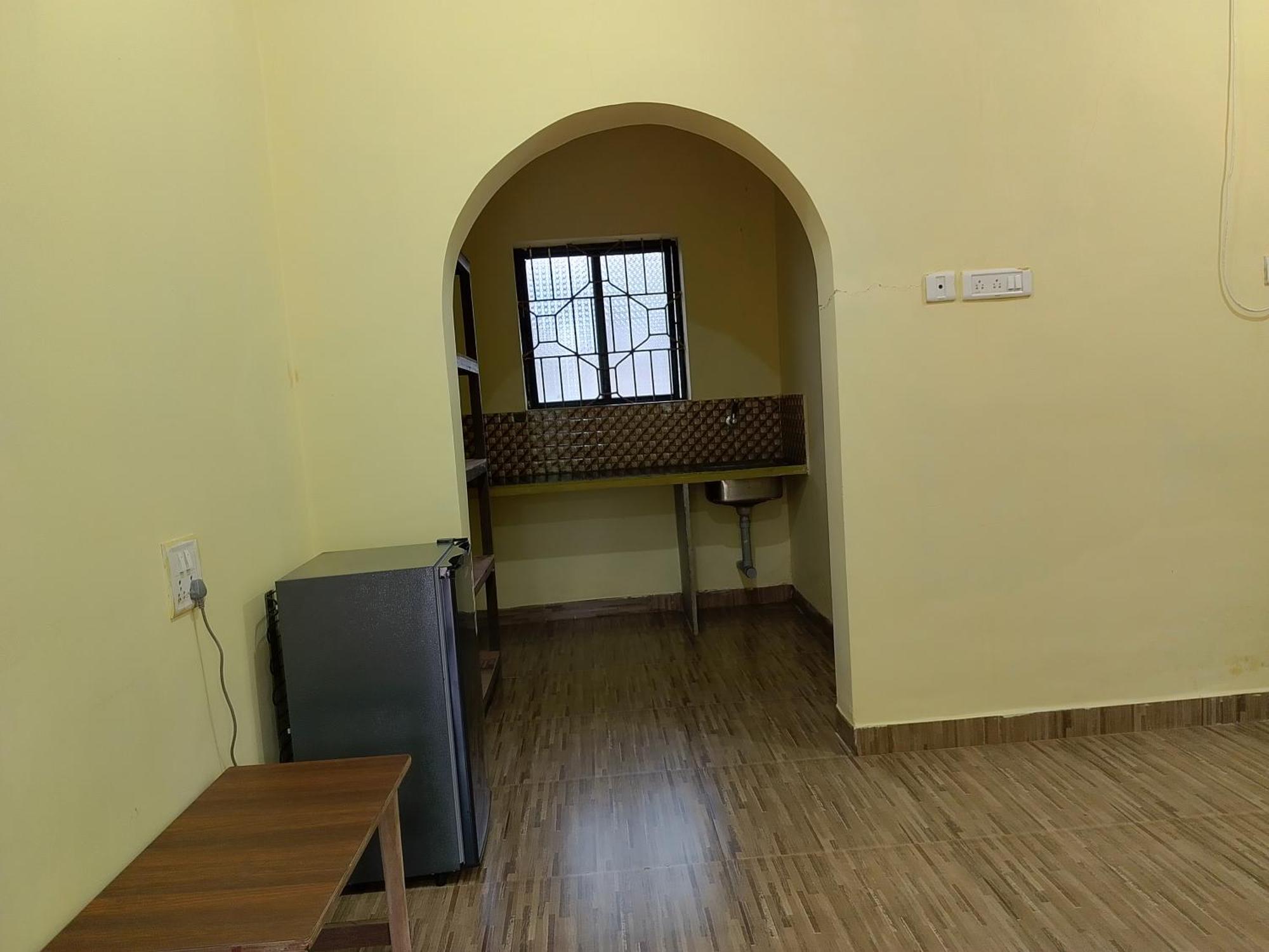 One Love Guest House Morjim Exterior photo